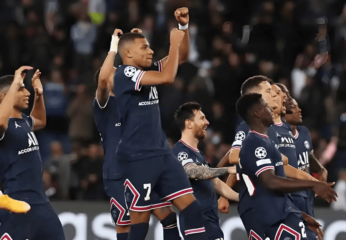 素以其豪华 素以其豪华