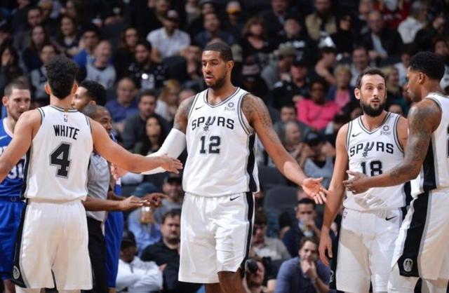 [NBA]亚历山大快速推反击 助杰伦威上篮得分